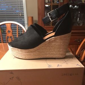 Indigo Rd Airy Wedges Black Size 10